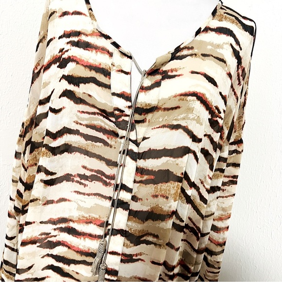 Lane Bryant Women’s Plus Size 26/28 Animal Print Sheer Tunic Top‎ Striped Flowy - Picture 2 of 9